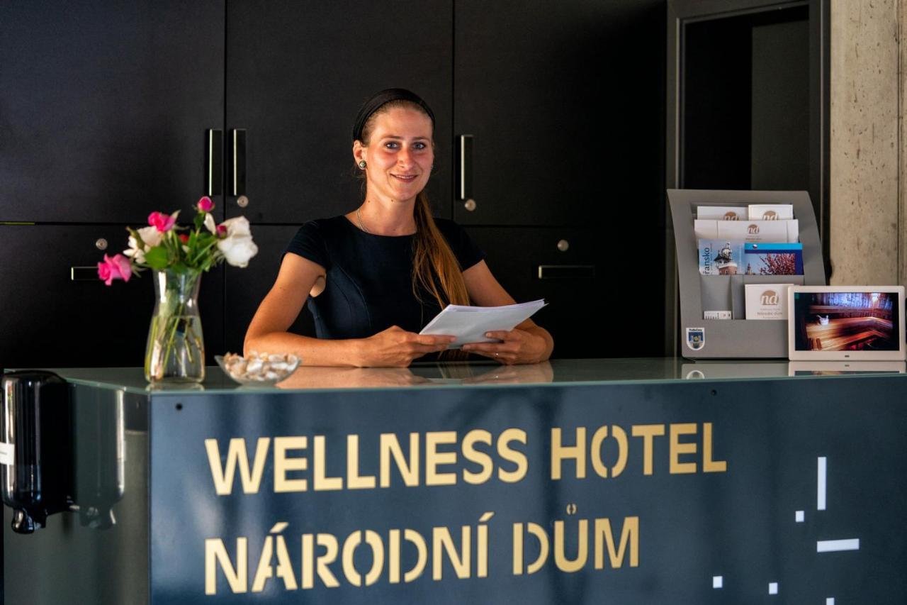 Narodni Dum Podborany酒店 外观 照片